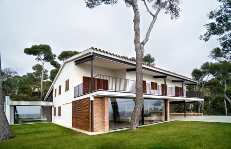 Casa en la Costa Brava: espíritu racionalista